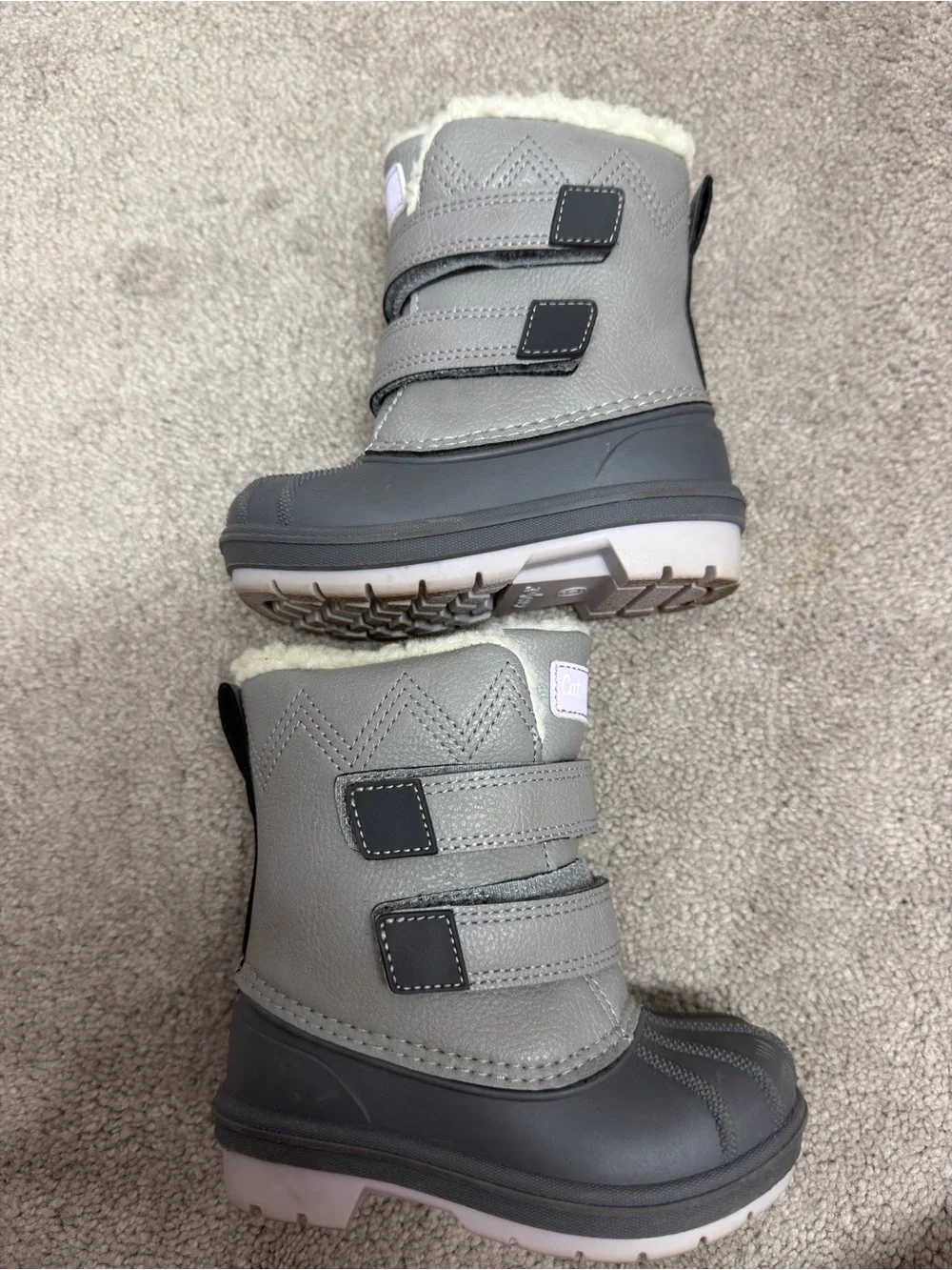 Cat & Jack Kids' Gray Faux-Fur Winter Boots Size 6